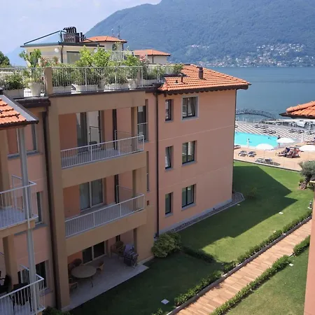 Sleeps 6 Pool Air Con T421385
